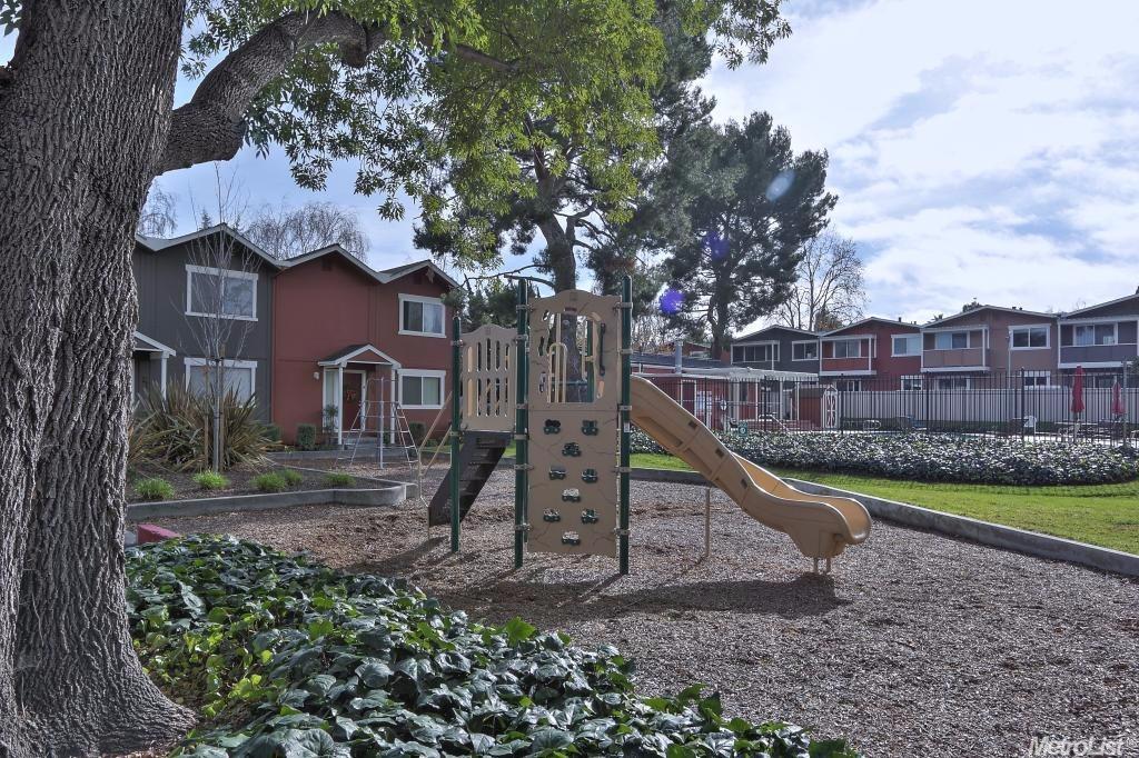 532 Tyrella Dr #15, Mountain View, CA 94043 photo 12