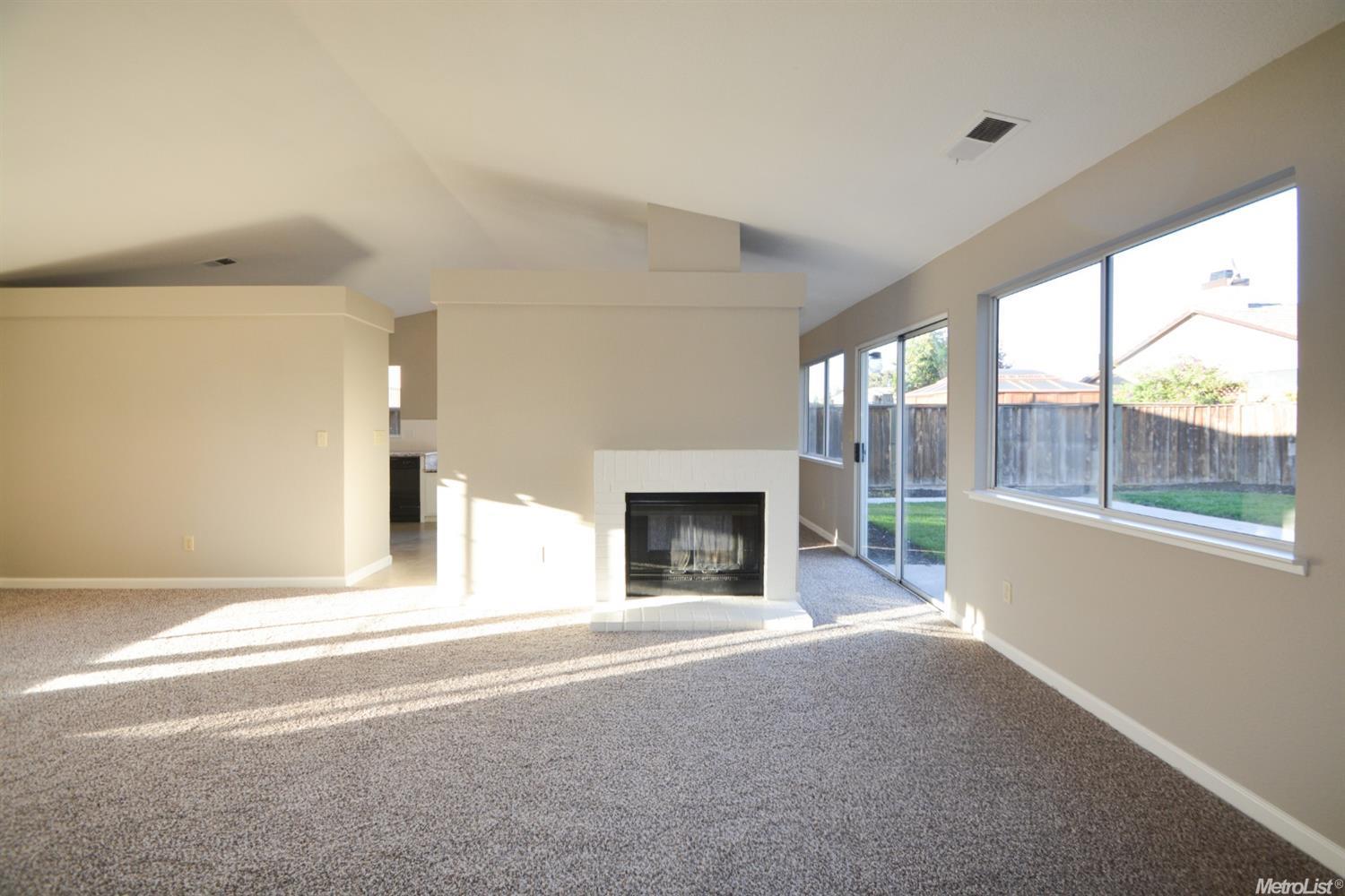 14468 Cedar Valley Dr, Lathrop, CA 95330 photo 2