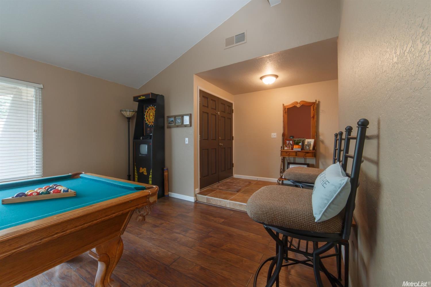 2636 Star Oak Ct, Modesto, CA 95355 photo 2