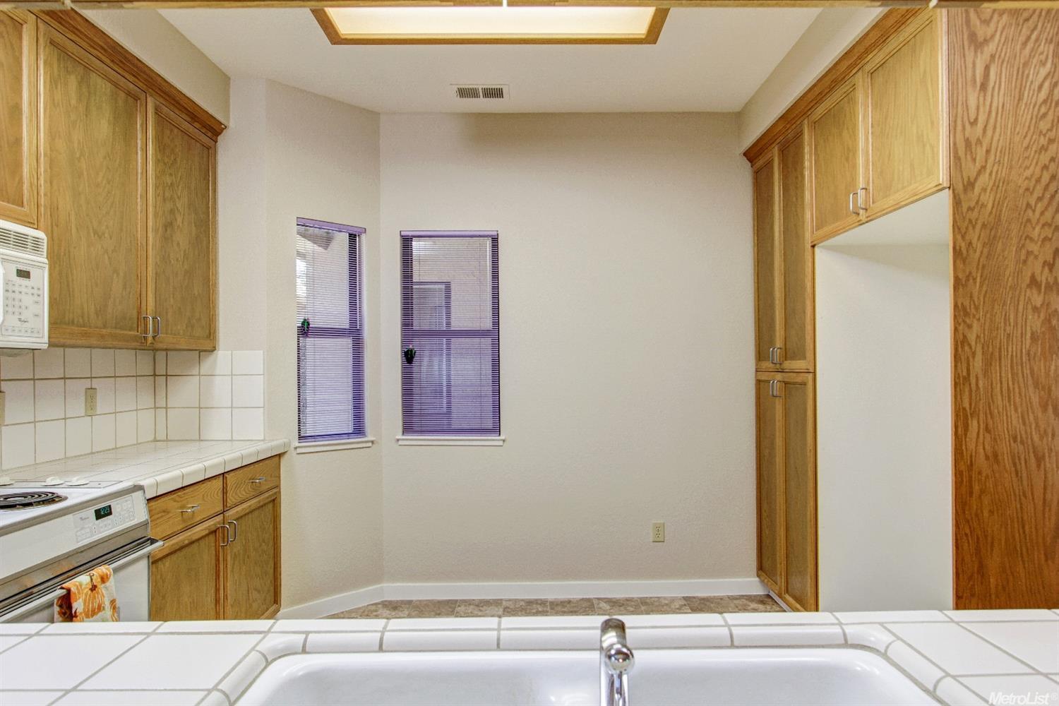 2581 Central Park Dr, Lodi, CA 95242 photo 11
