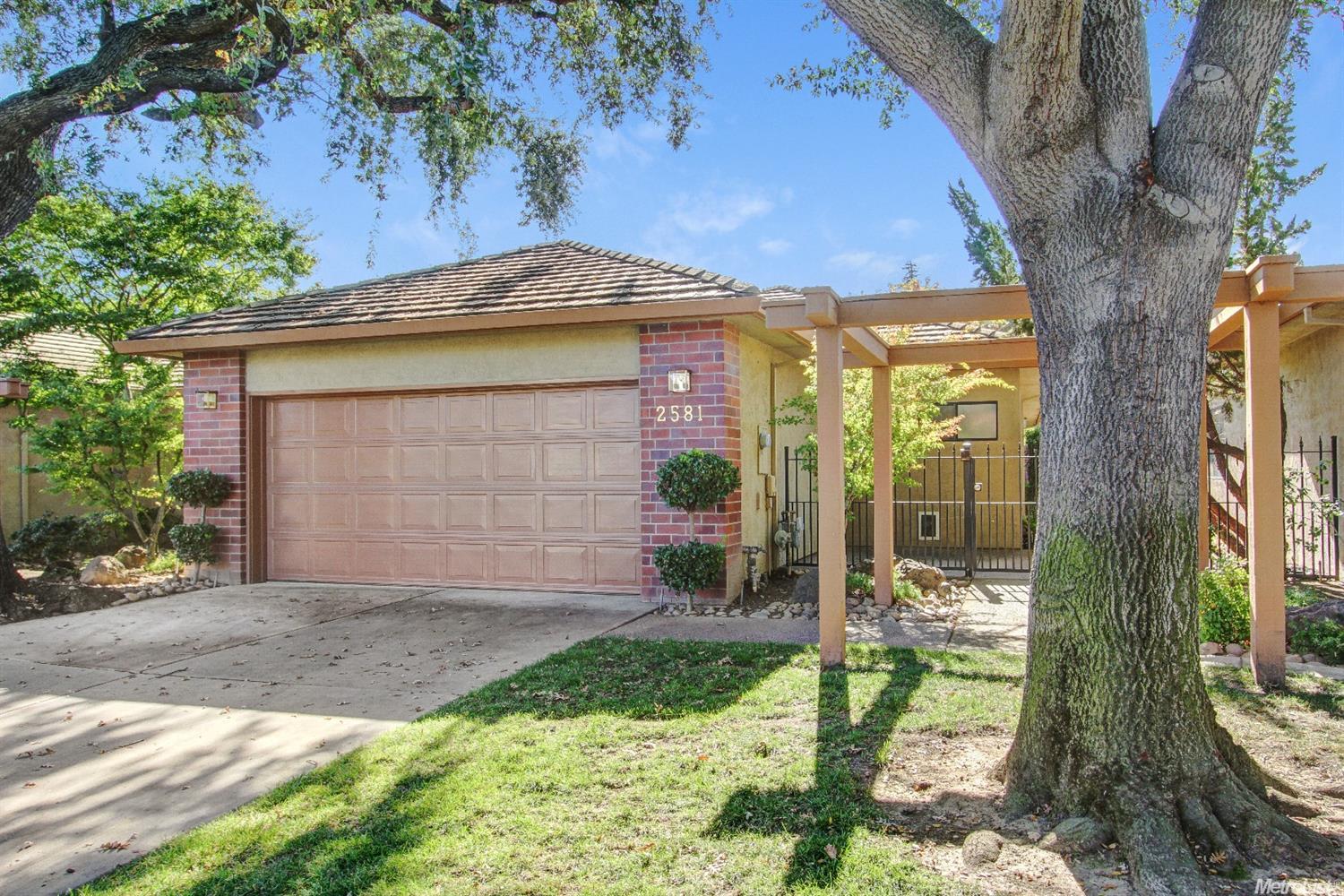 2581 Central Park Dr, Lodi, CA 95242 photo 4