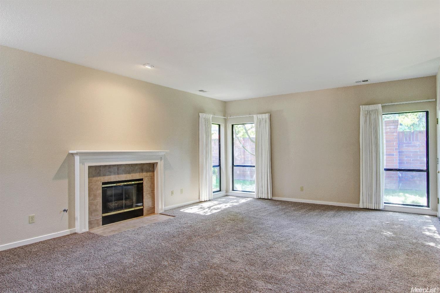 2581 Central Park Dr, Lodi, CA 95242 photo 6