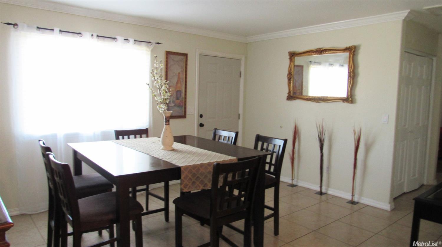 633 E Carson, Modesto, CA 95357 photo 5