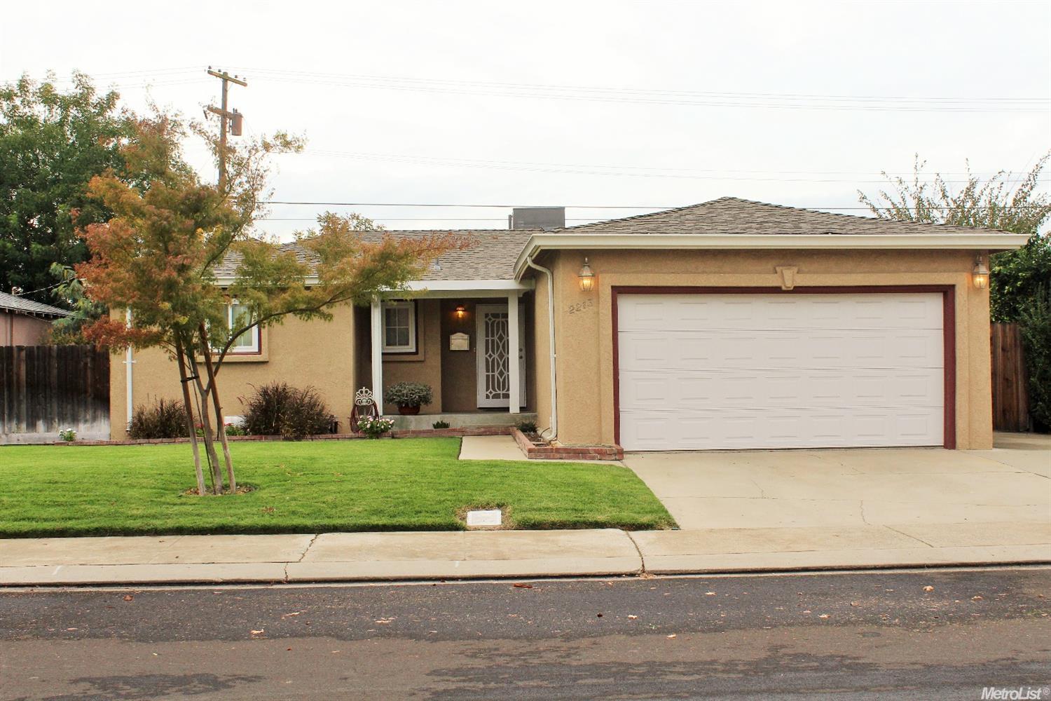 2213 Geneva Dr, Modesto, CA 95350 photo 1