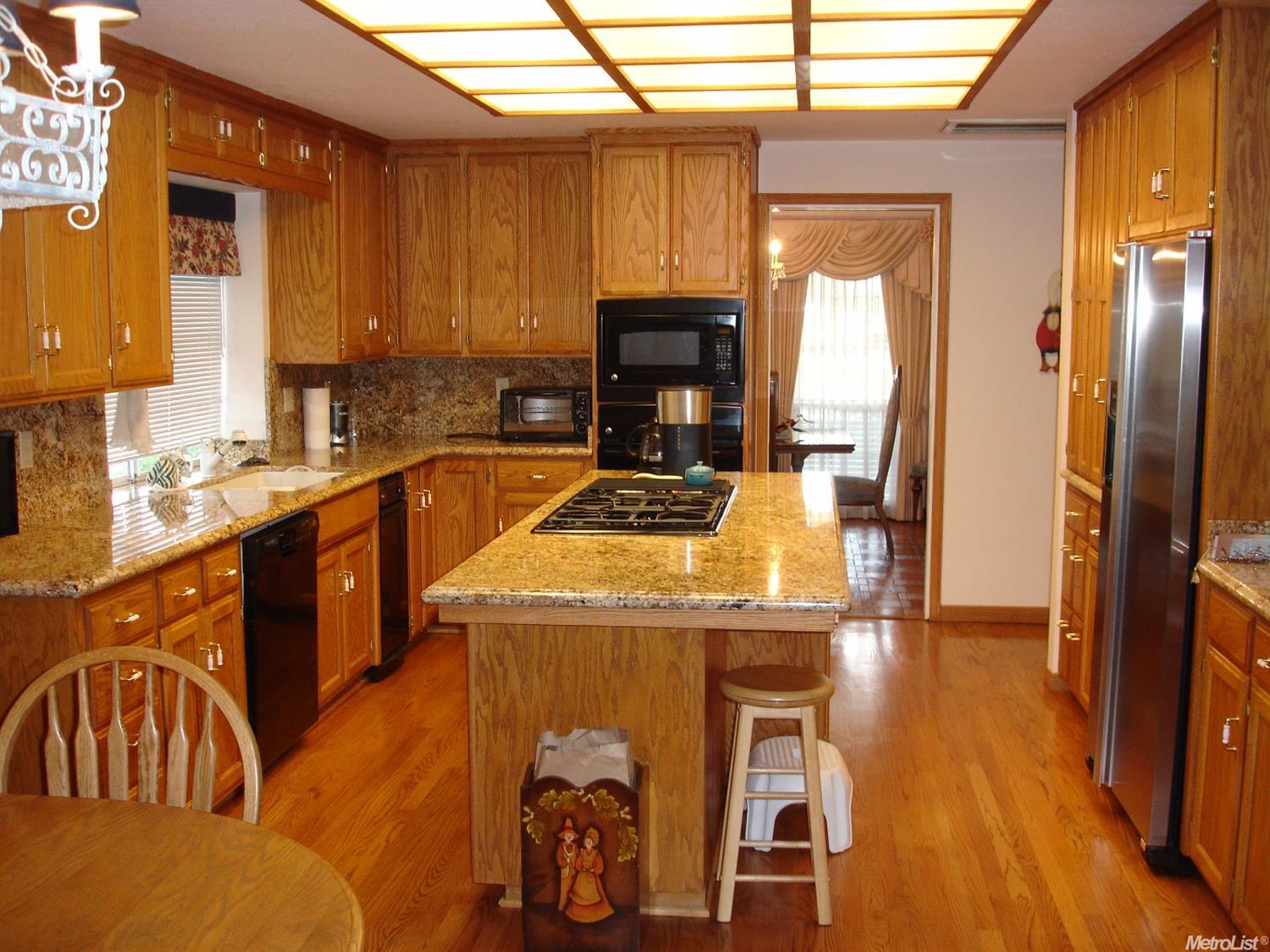 2501 Pinot Ln, Modesto, CA 95356 photo 3