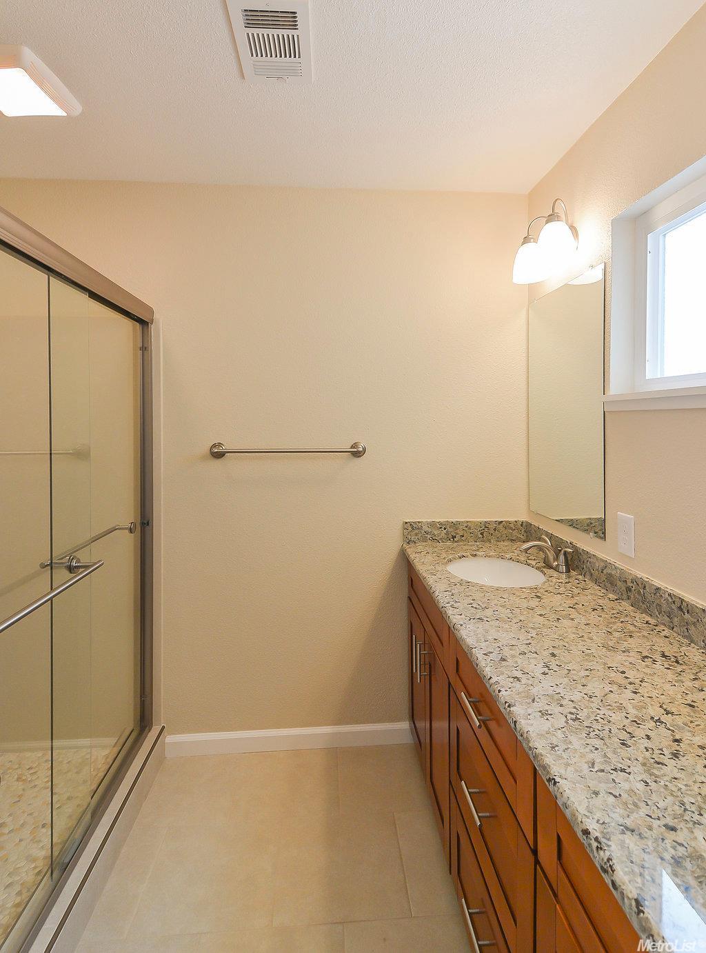 829 Marin St, Manteca, CA 95336 photo 9