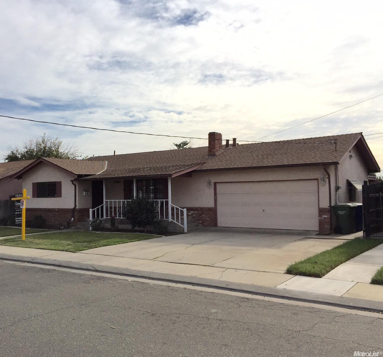 2300 Thomas St, Ceres, CA 95307 photo 1