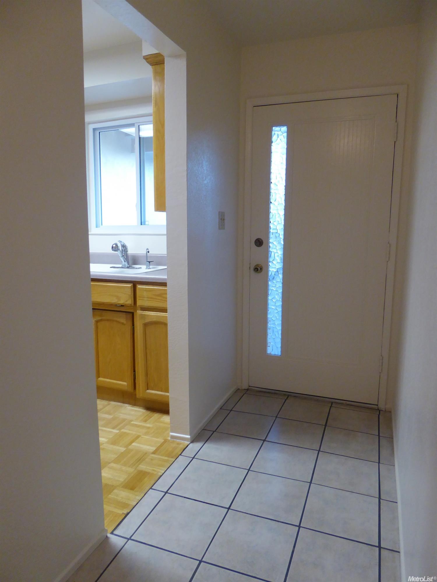 2034 Corbin Ln, Lodi, CA 95242 photo 2