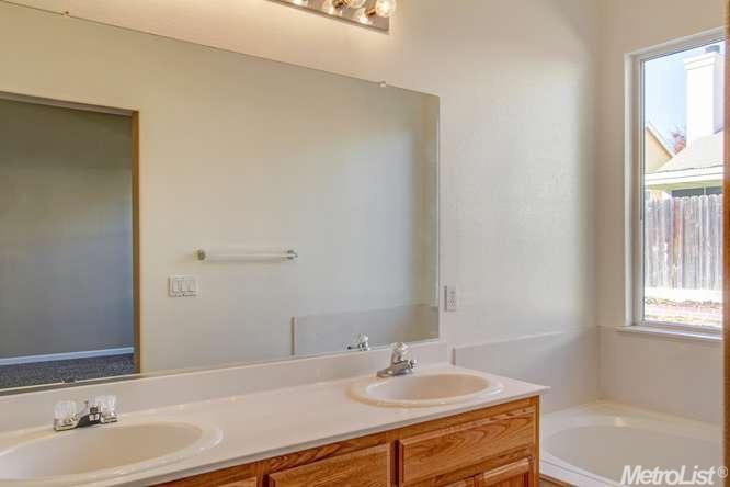501 De Bord Dr, Tracy, CA 95376 photo 10