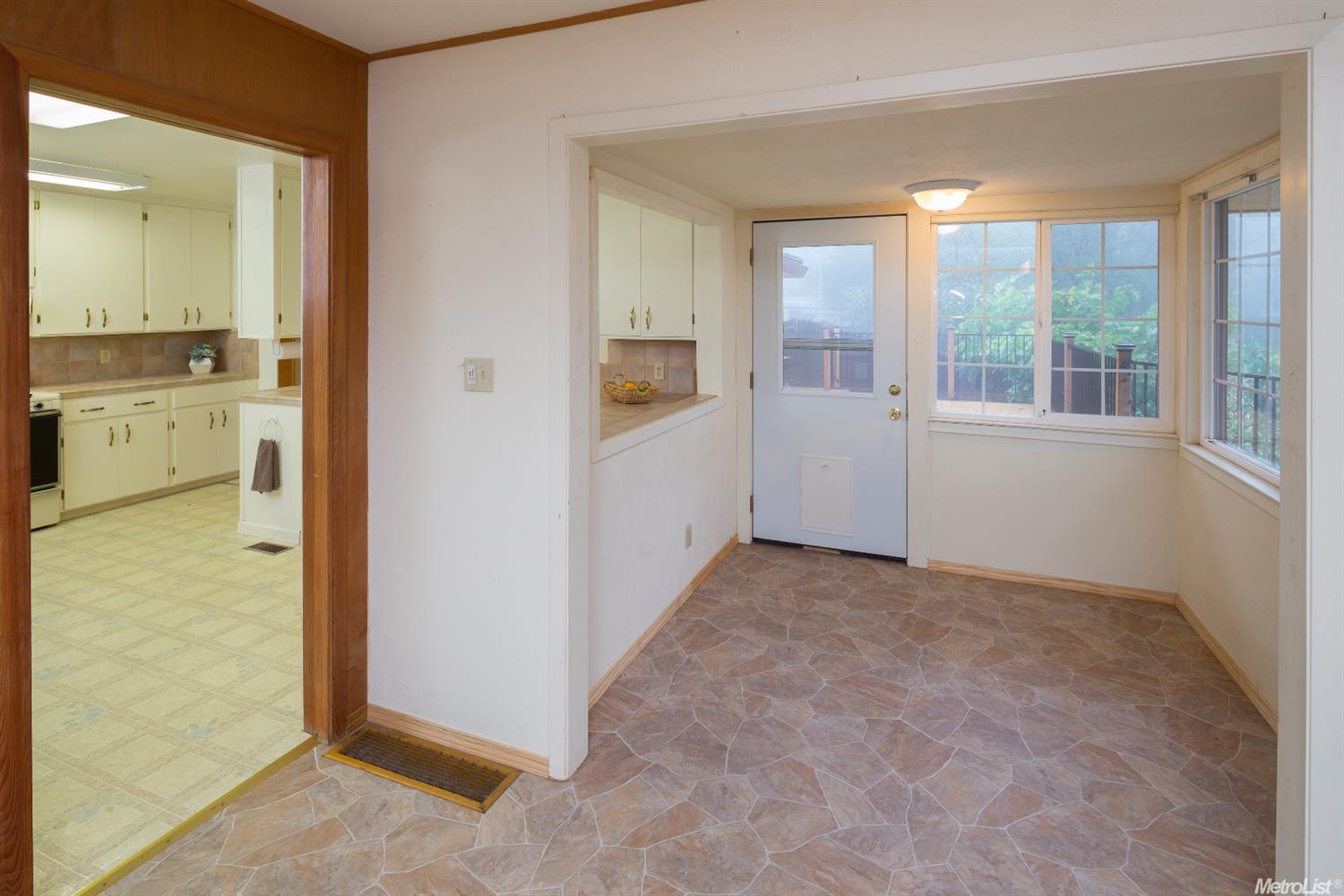 175 Donnington Ave, Auburn, CA 95603 photo 6