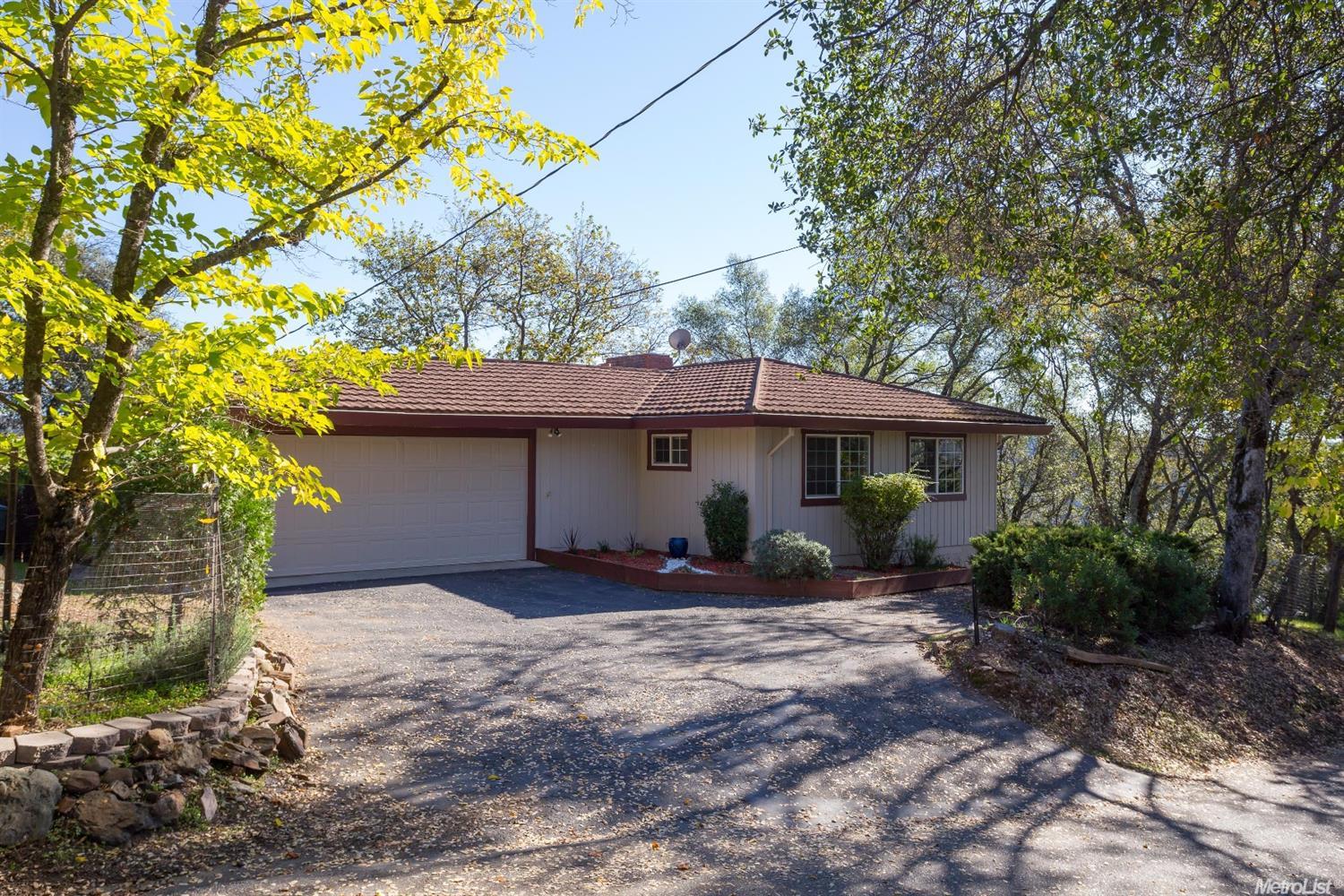 175 Donnington Ave, Auburn, CA 95603 photo 1