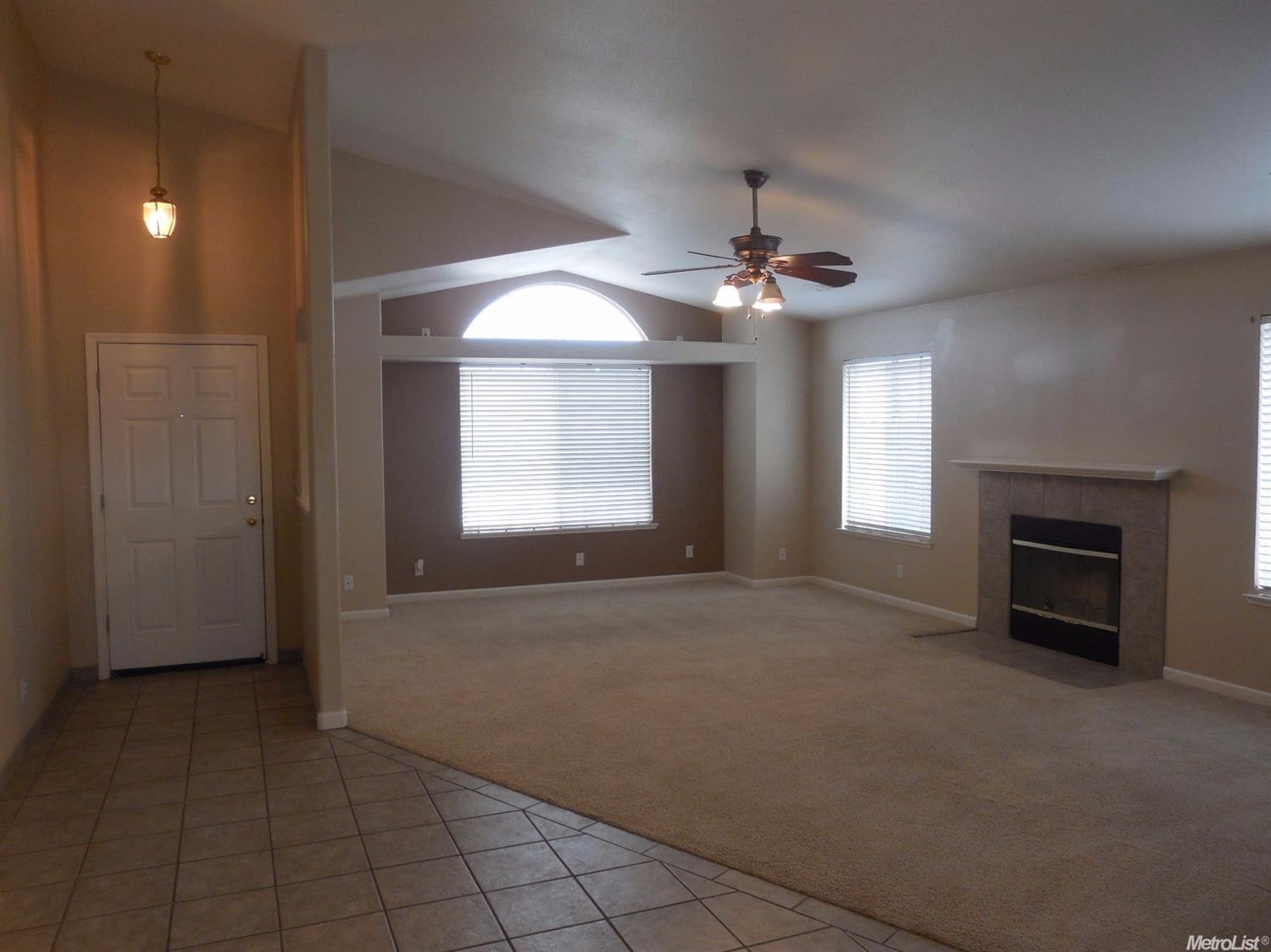 2591 Cameron Park Dr, Ceres, CA 95307 photo 2