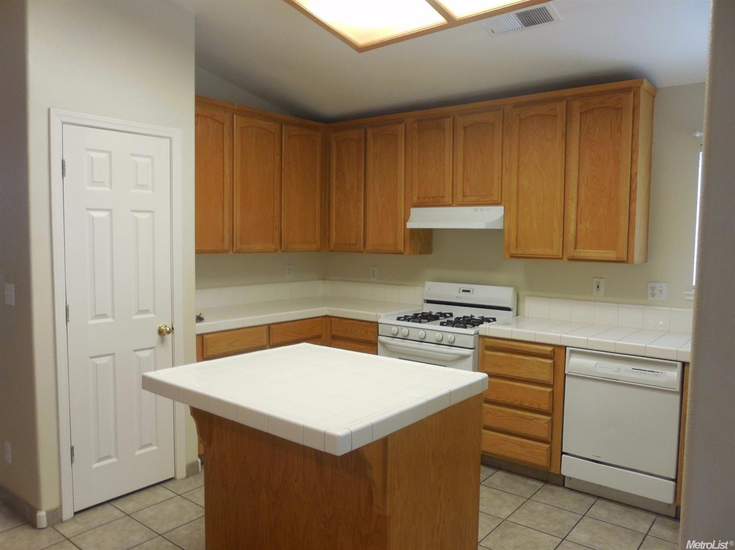 2591 Cameron Park Dr, Ceres, CA 95307 photo 6