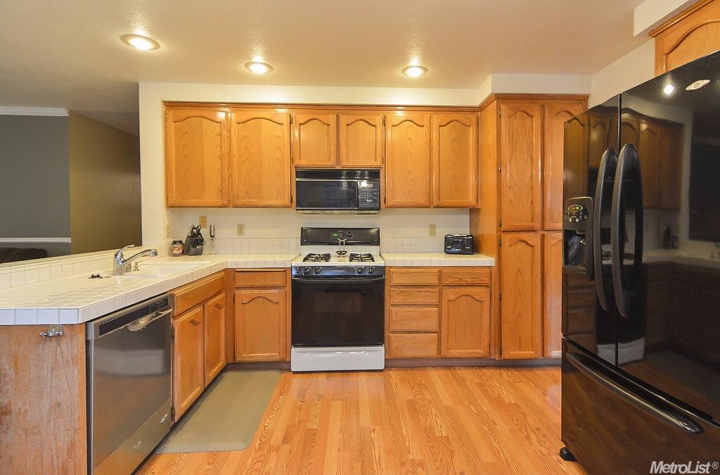 531 Renaissance Dr, Tracy, CA 95376 photo 6