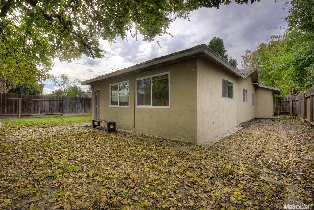 1405 Woodside Dr, Modesto, CA 95355 photo 22