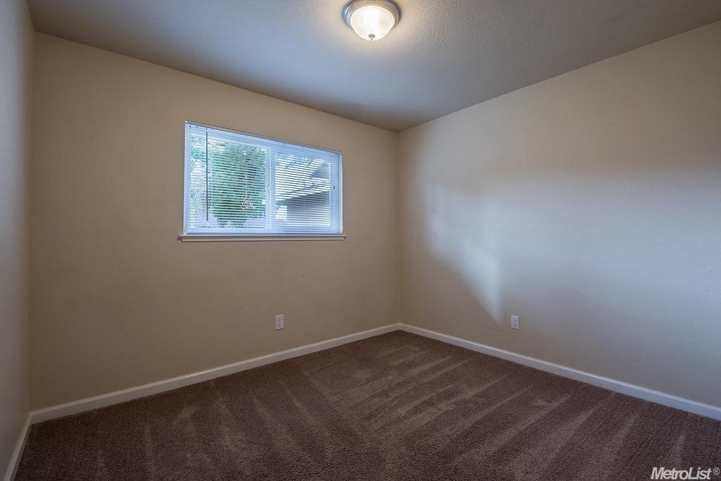 1405 Woodside Dr, Modesto, CA 95355 photo 17