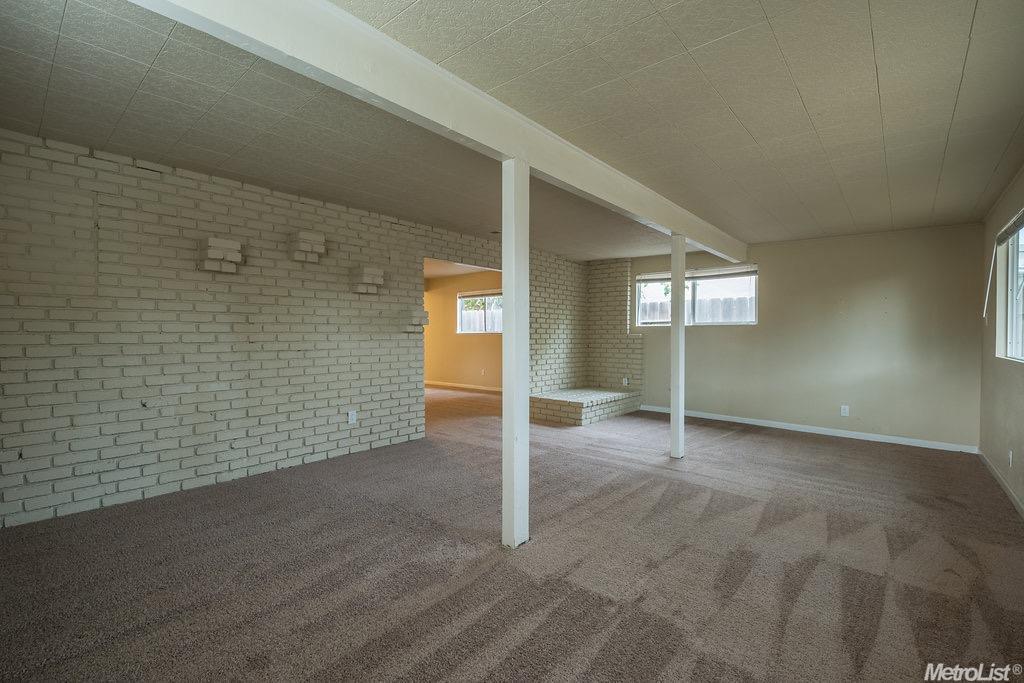 1405 Woodside Dr, Modesto, CA 95355 photo 13