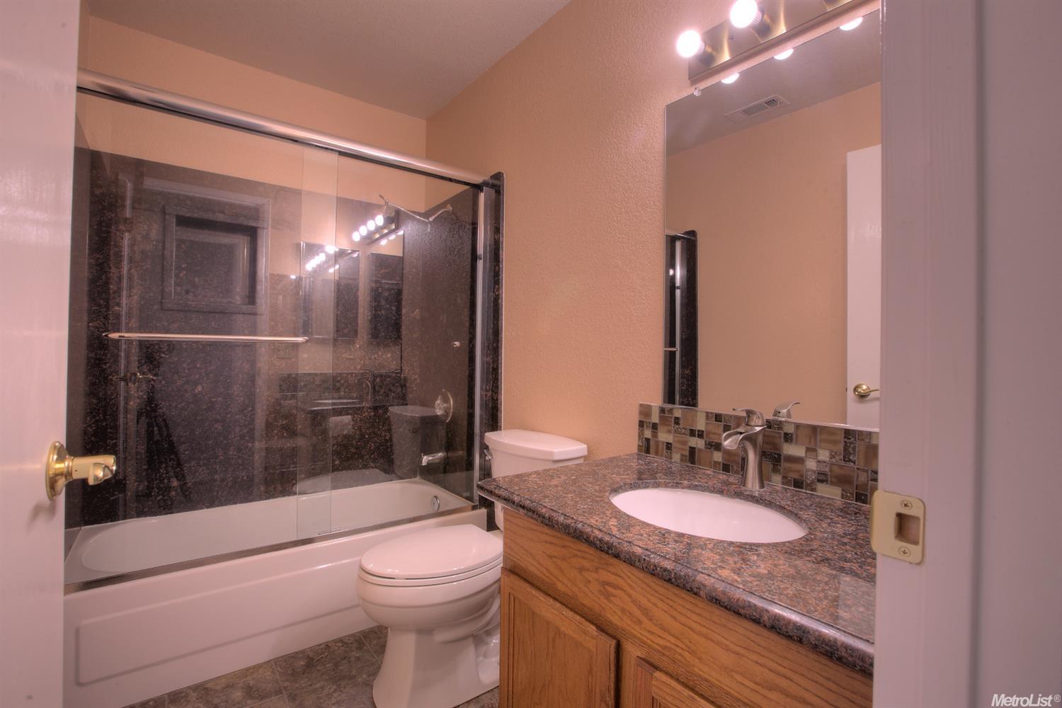 3913 Gagos Dr, Modesto, CA 95356 photo 12