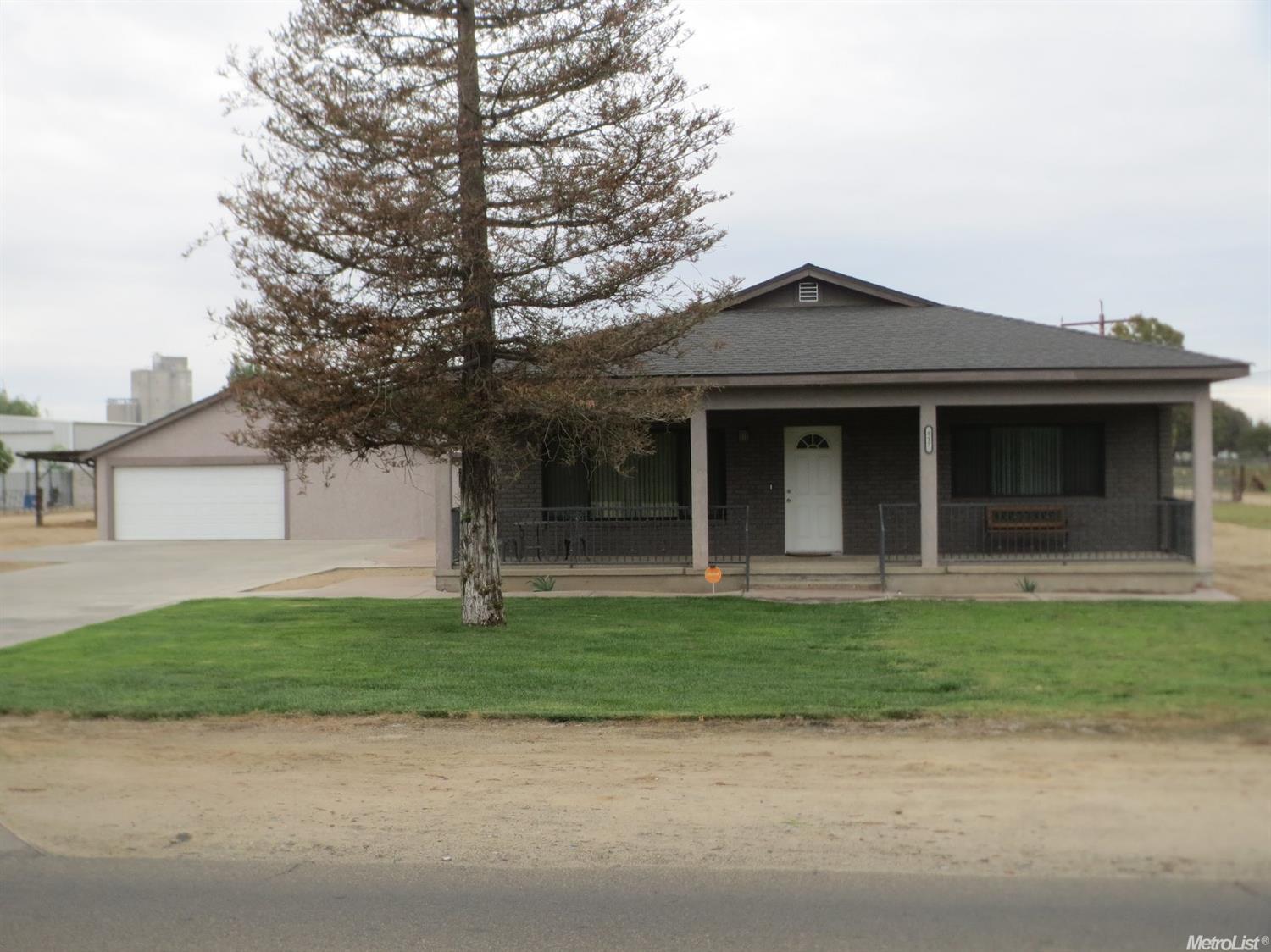 517 S Johnson Rd, Turlock, CA 95380 photo 2