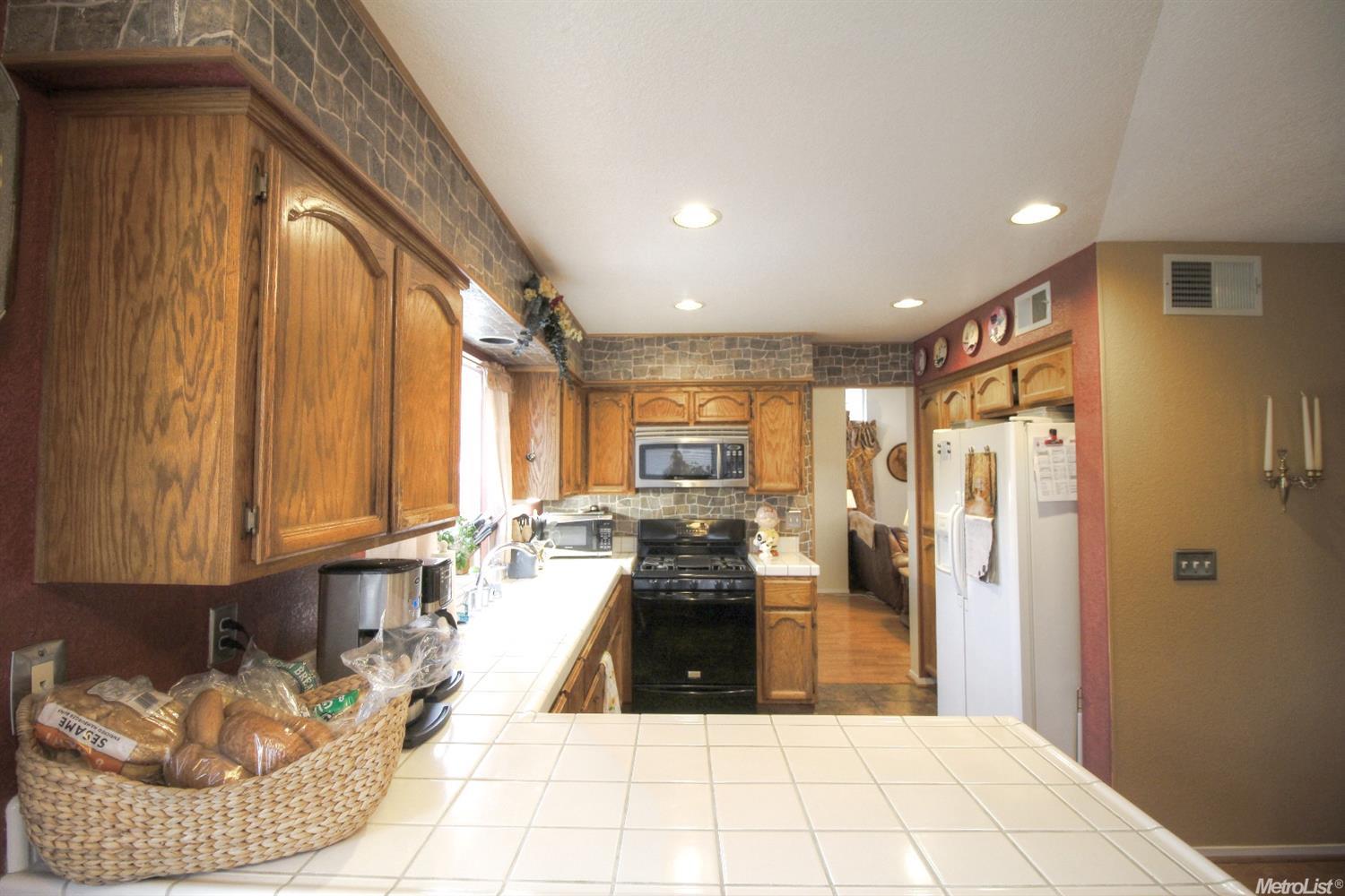 4108 Singing Tree Way, Antelope, CA 95843 photo 12