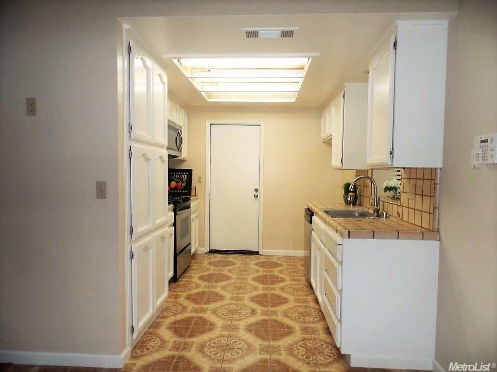 4112 Ogden Ct, Modesto, CA 95356 photo 8