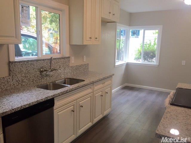 1426 Scenic Dr, Modesto, CA 95355 photo 2