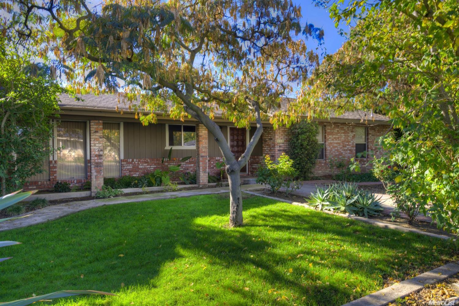 550 Edison St, Manteca, CA 95336 photo 2