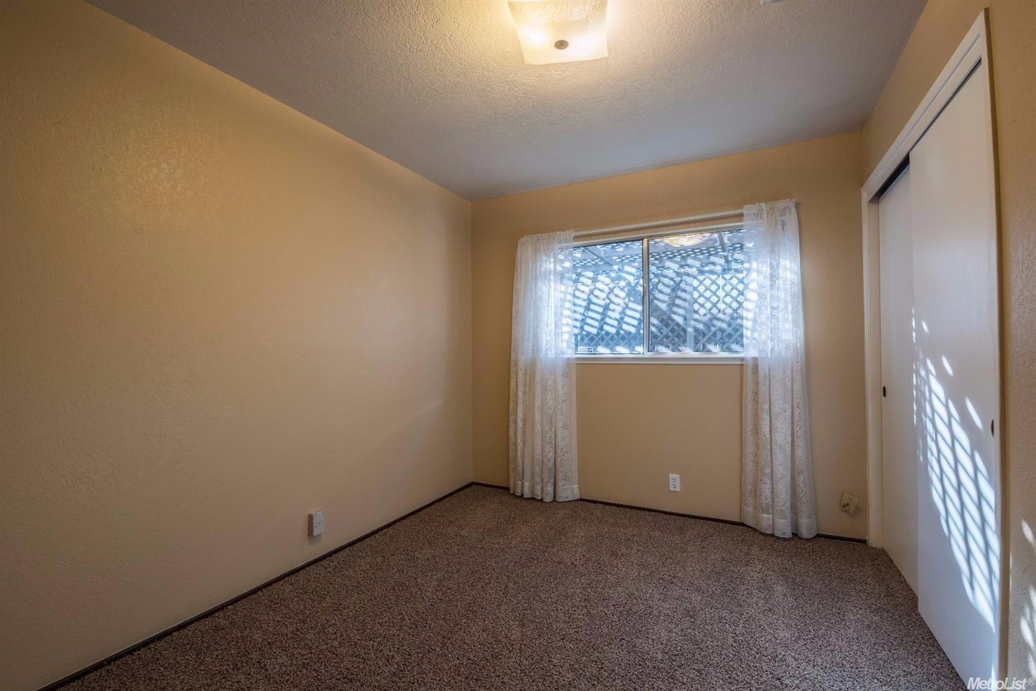 550 Edison St, Manteca, CA 95336 photo 14