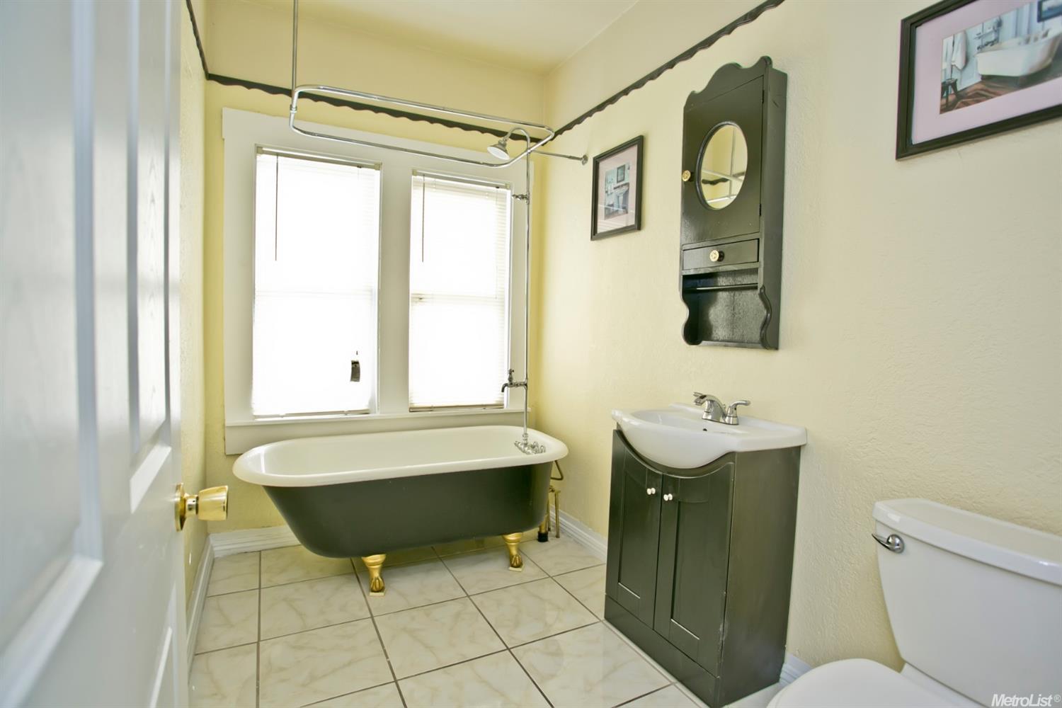 570 Tenth, Tracy, CA 95376 photo 11
