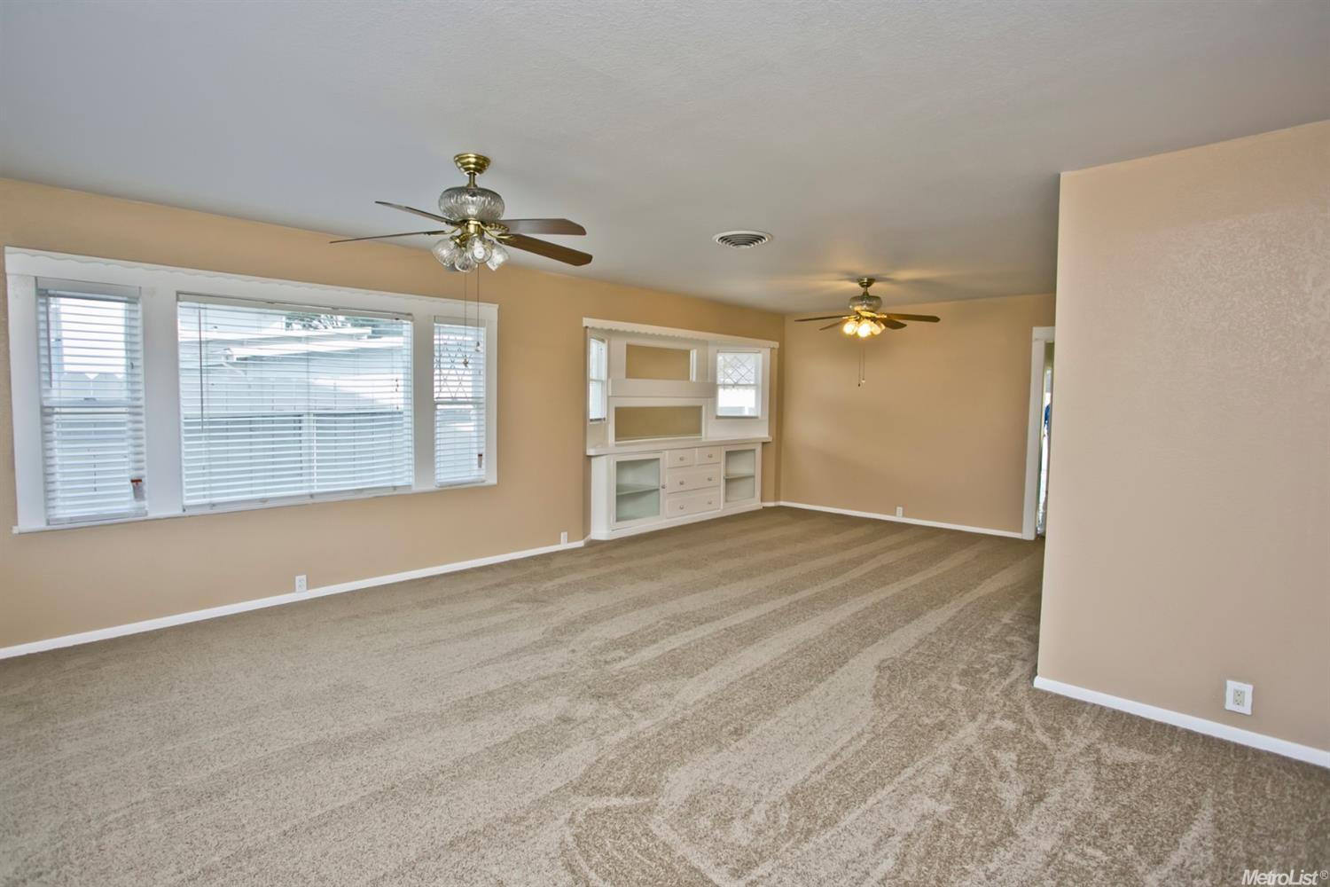 570 Tenth, Tracy, CA 95376 photo 2