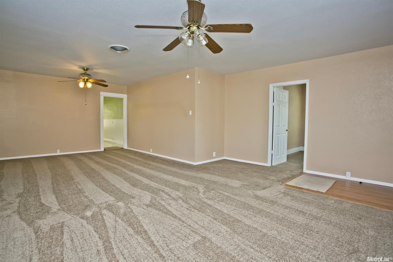 570 Tenth, Tracy, CA 95376 photo 3