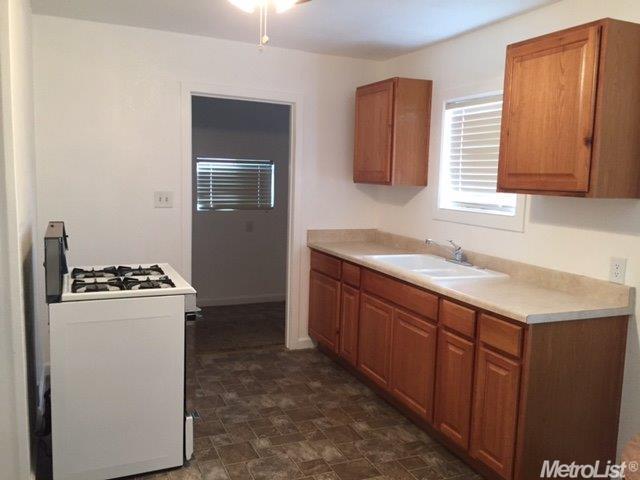 332 N Grant Ave, Manteca, CA 95336 photo 6