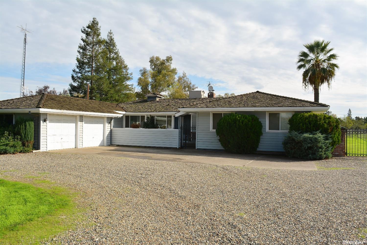 10020 E Comstock Rd, Stockton, CA 95215 photo 1