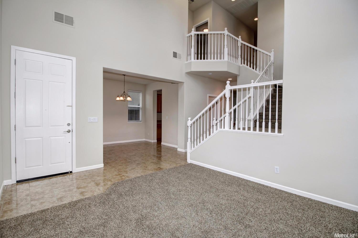 387 Rosebriar Pl, Lathrop, CA 95330 photo 4