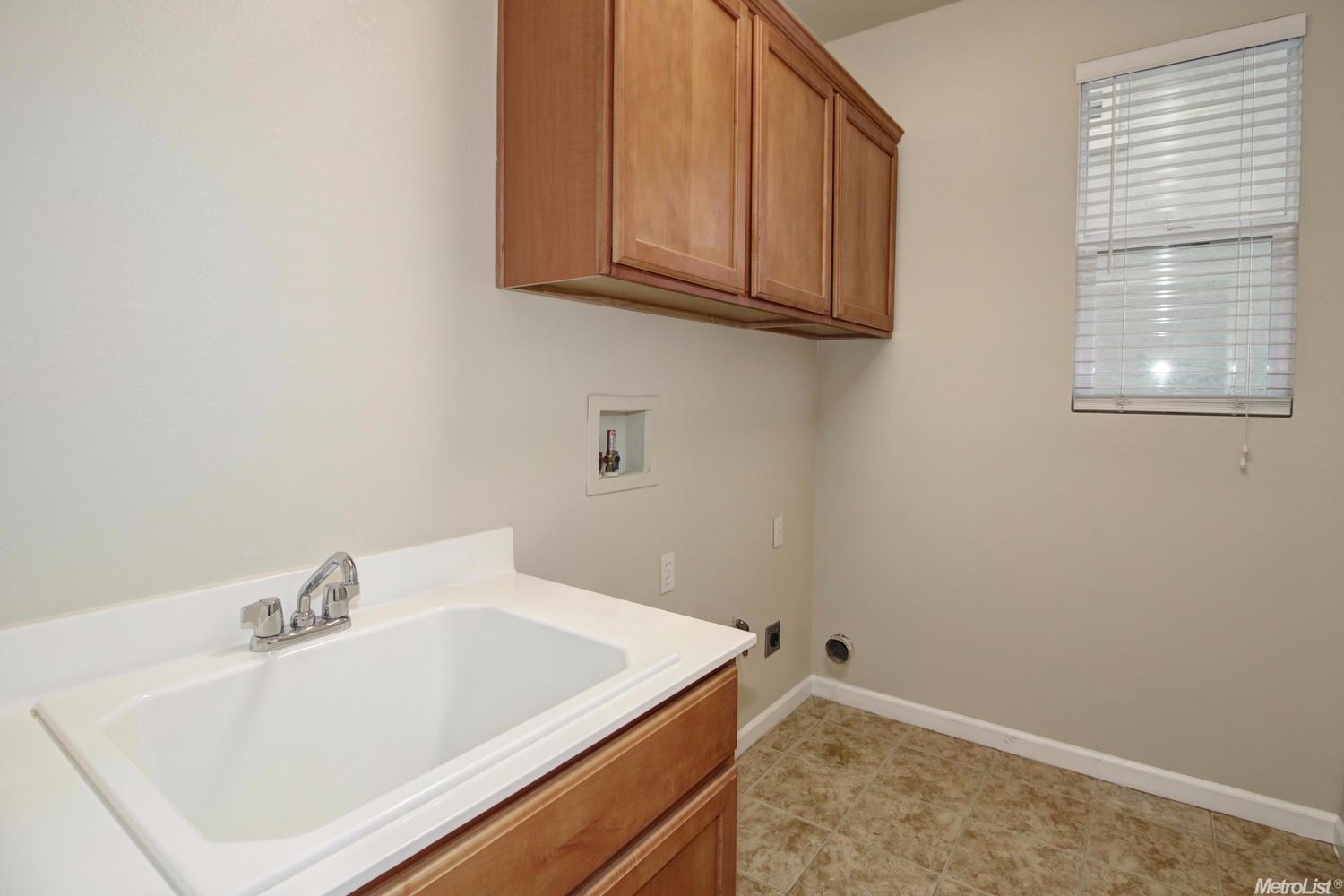 387 Rosebriar Pl, Lathrop, CA 95330 photo 22