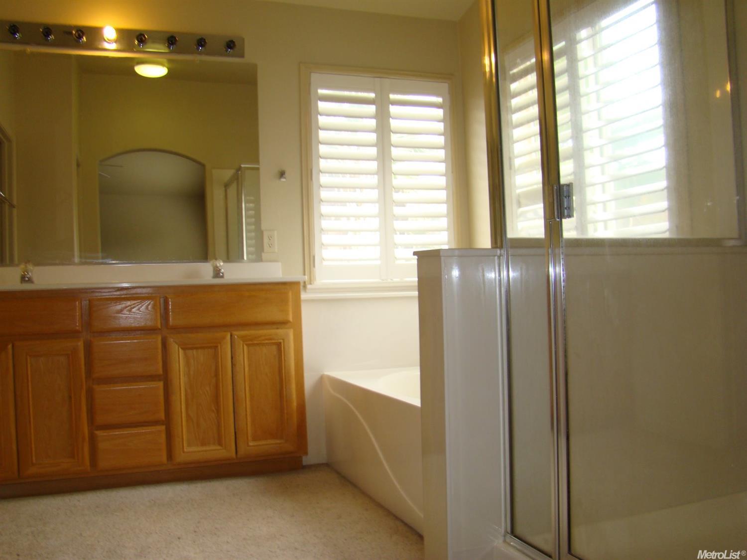 4000 Divan Ct, Modesto, CA 95356 photo 8
