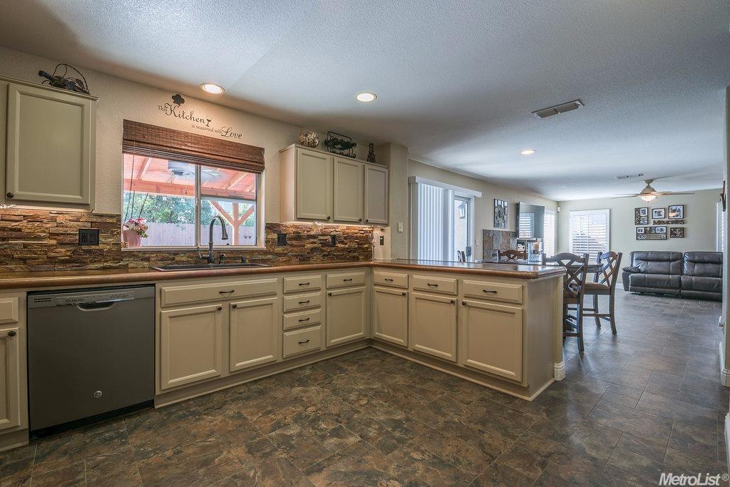 1990 Passages St, Manteca, CA 95336 photo 7