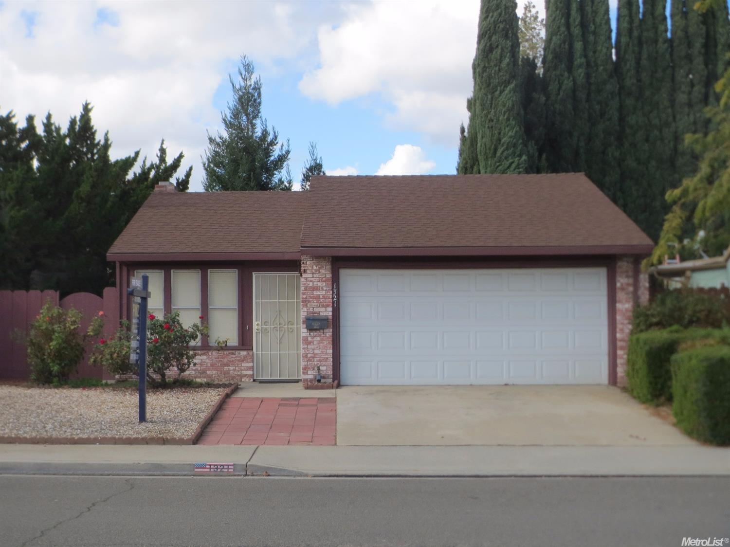 1321 N Mitchell Ave, Turlock, CA 95380 photo 1