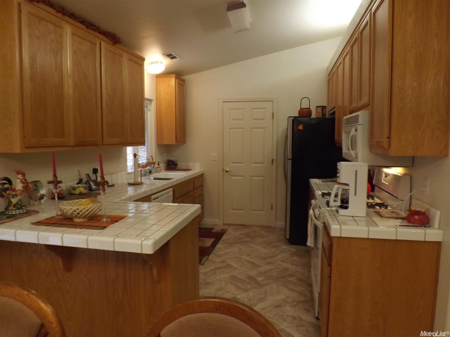 2740 Maple Dr, Pollock Pines, CA 95726 photo 4