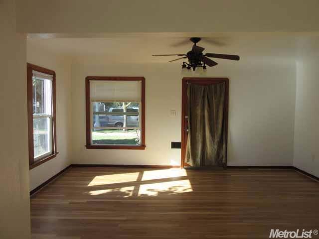 618 Lincoln Ave, Lodi, CA 95240 photo 2