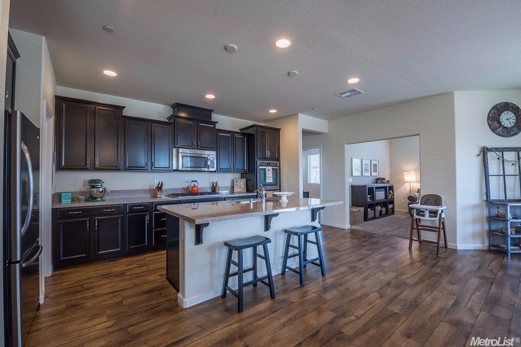 2380 Beardsley Ave, Manteca, CA 95337 photo 5