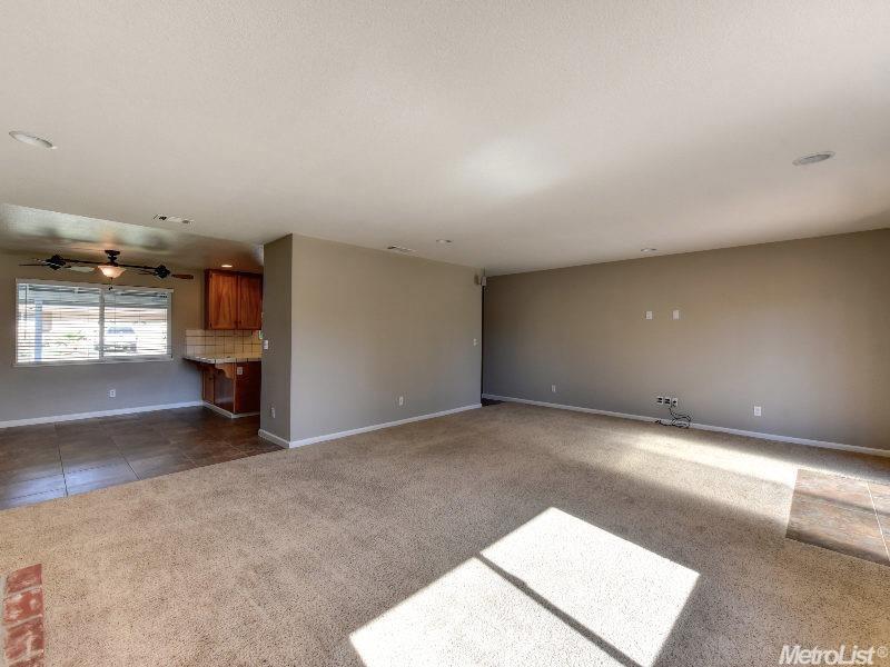 6100 Merry Ln, Carmichael, CA 95608 photo 6