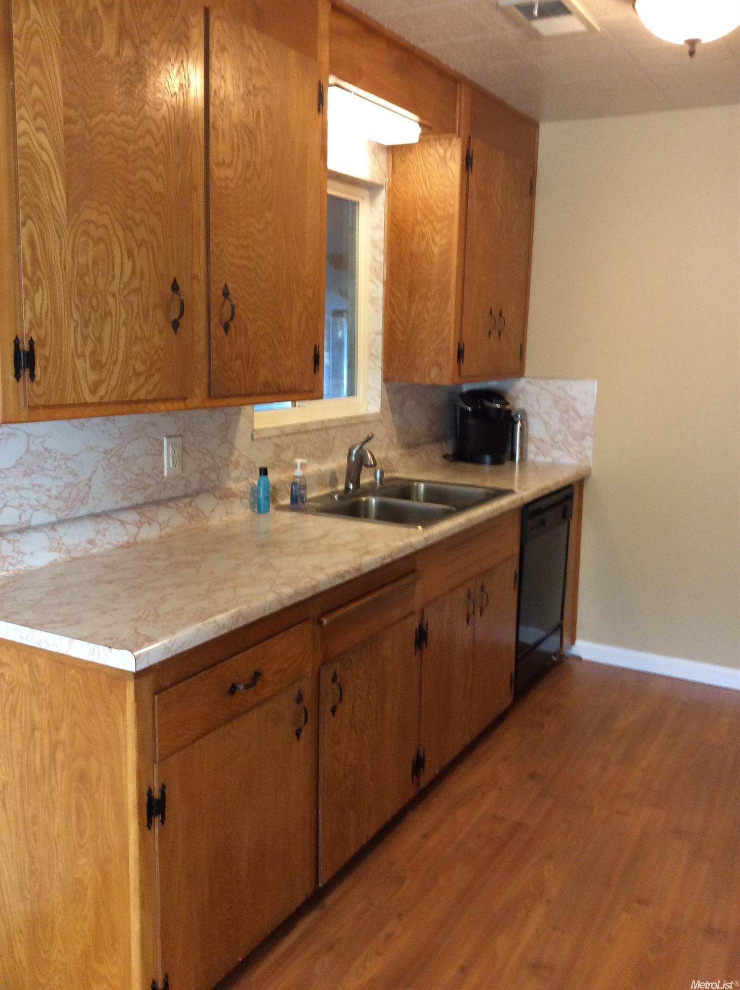 6469 Miles Ln, Carmichael, CA 95608 photo 4