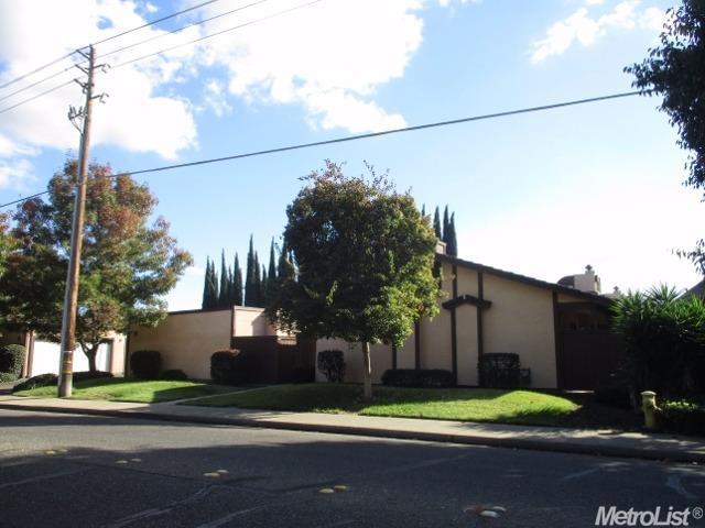2032 Floyd Ave, Modesto, CA 95355 photo 1