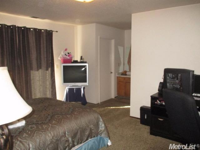 2032 Floyd Ave, Modesto, CA 95355 photo 21