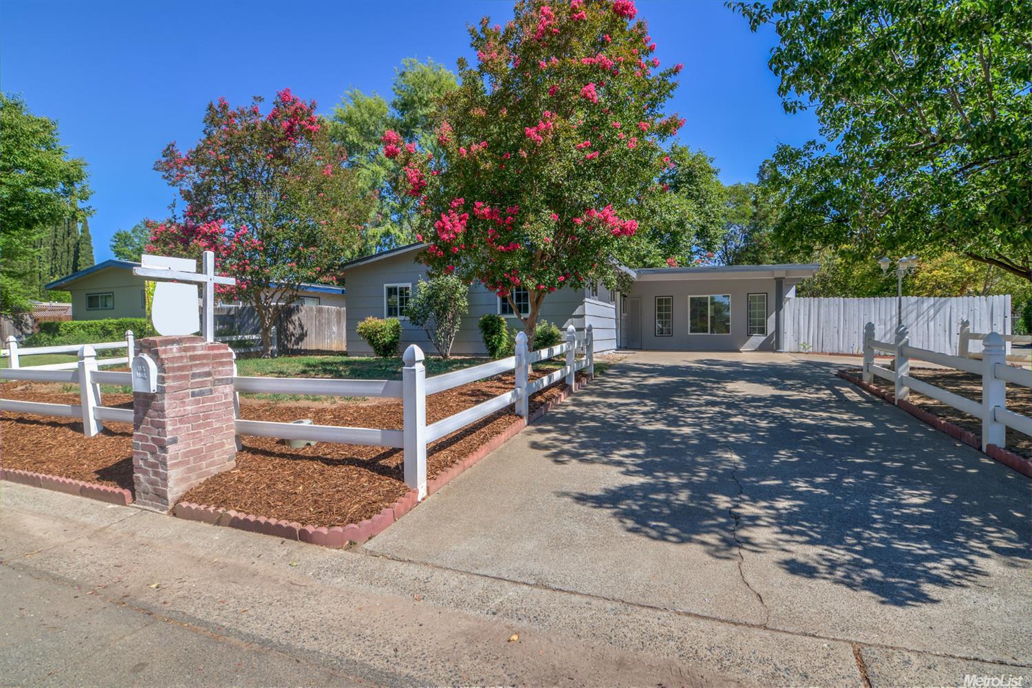 4833 Melvin Dr, Carmichael, CA 95608 photo 1