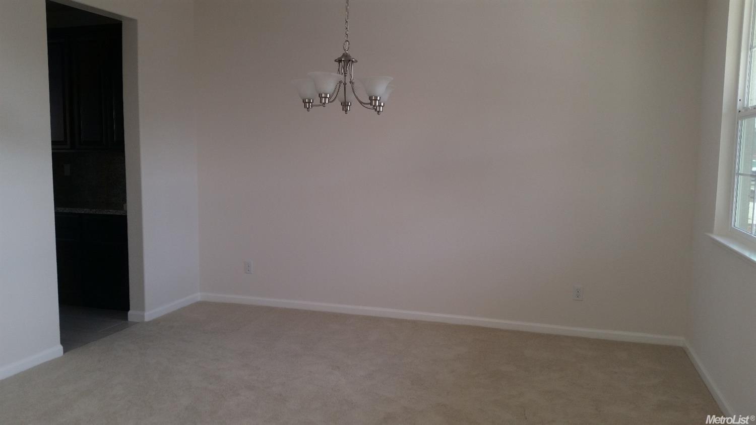 867 Emigrant St, Manteca, CA 95337 photo 2