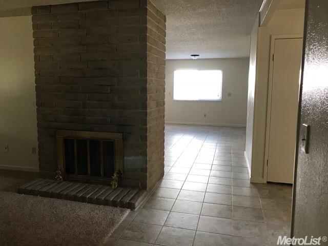 9137 Eaglepoint Ln, Stockton, CA 95210 photo 4