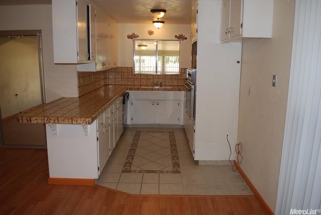 1925 E Orangeburg Ave, Modesto, CA 95355 photo 9