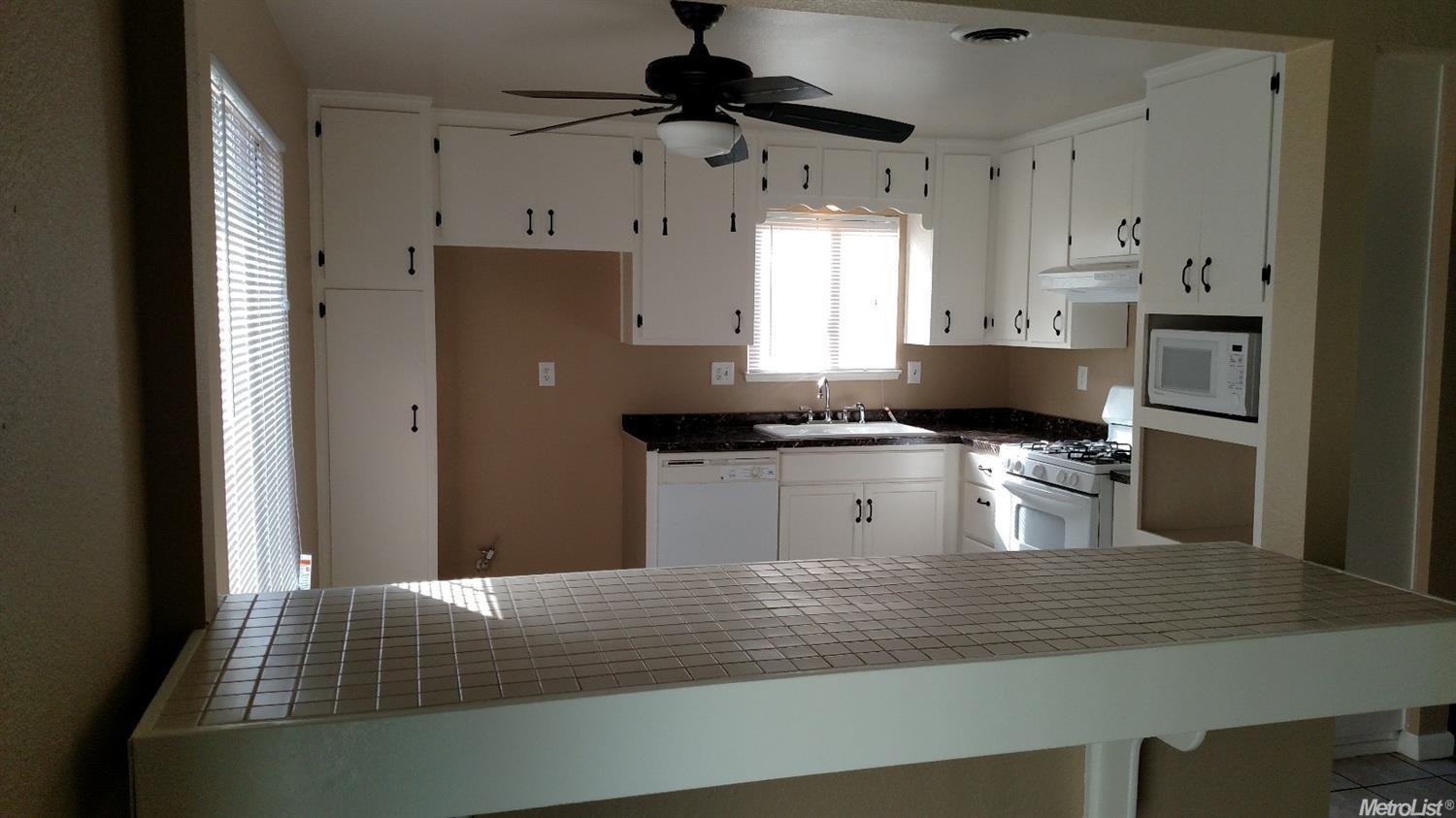 824 Cadillac Dr, Modesto, CA 95351 photo 5
